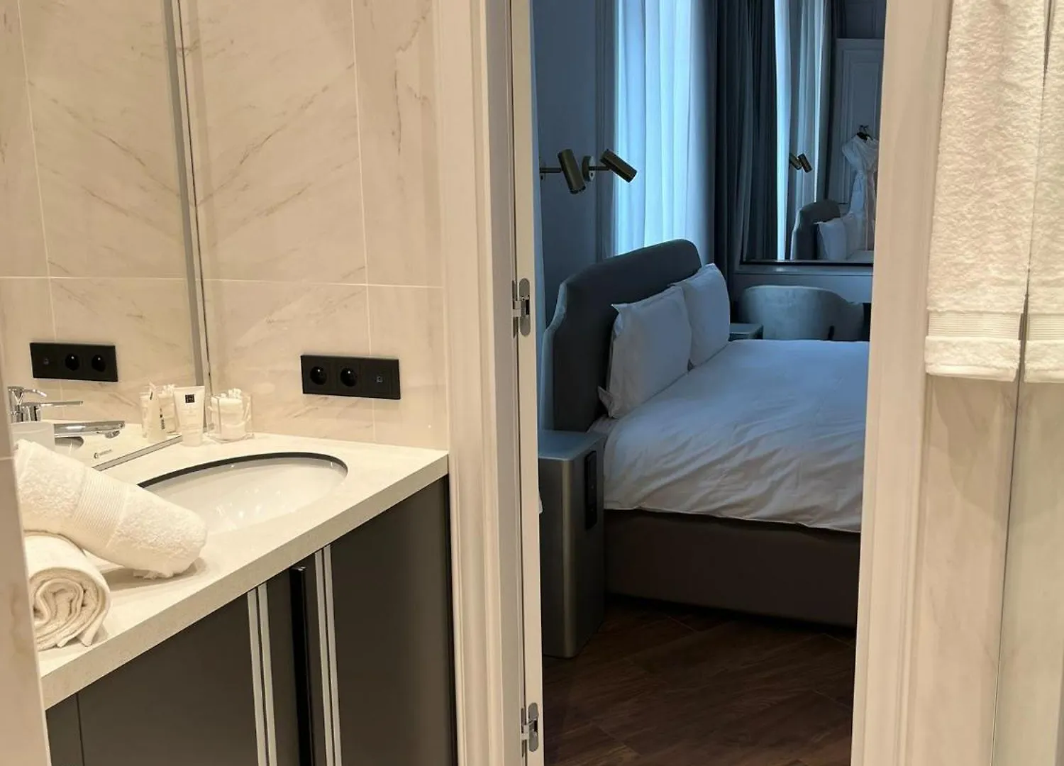 Apartments In The Old Town Cannes